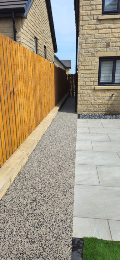 Retaining wall, porcelain, Resin and Artificial grass