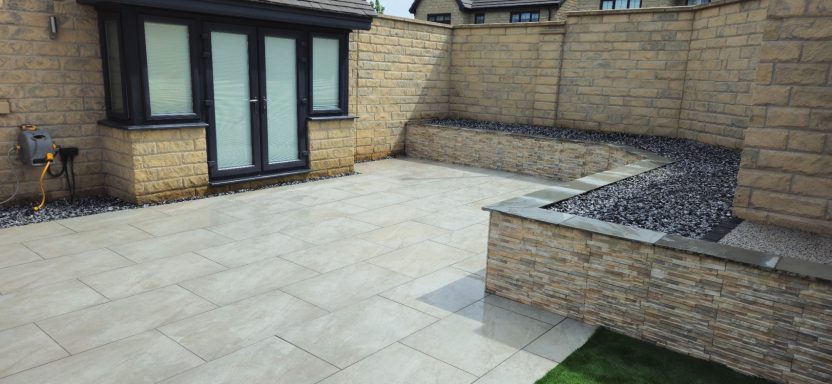 Retaining wall, porcelain, Resin and Artificial grass
