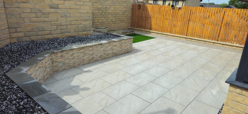 Retaining wall, porcelain, Resin and Artificial grass