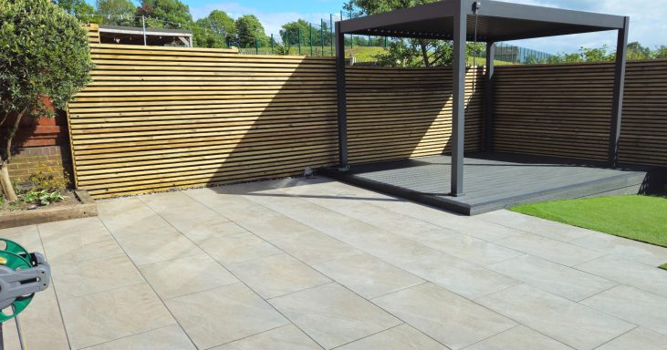 Porcelain, Composite decking, Aluminium pergola, screened fence